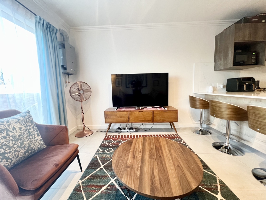 1 Bedroom Property for Sale in Table View Western Cape